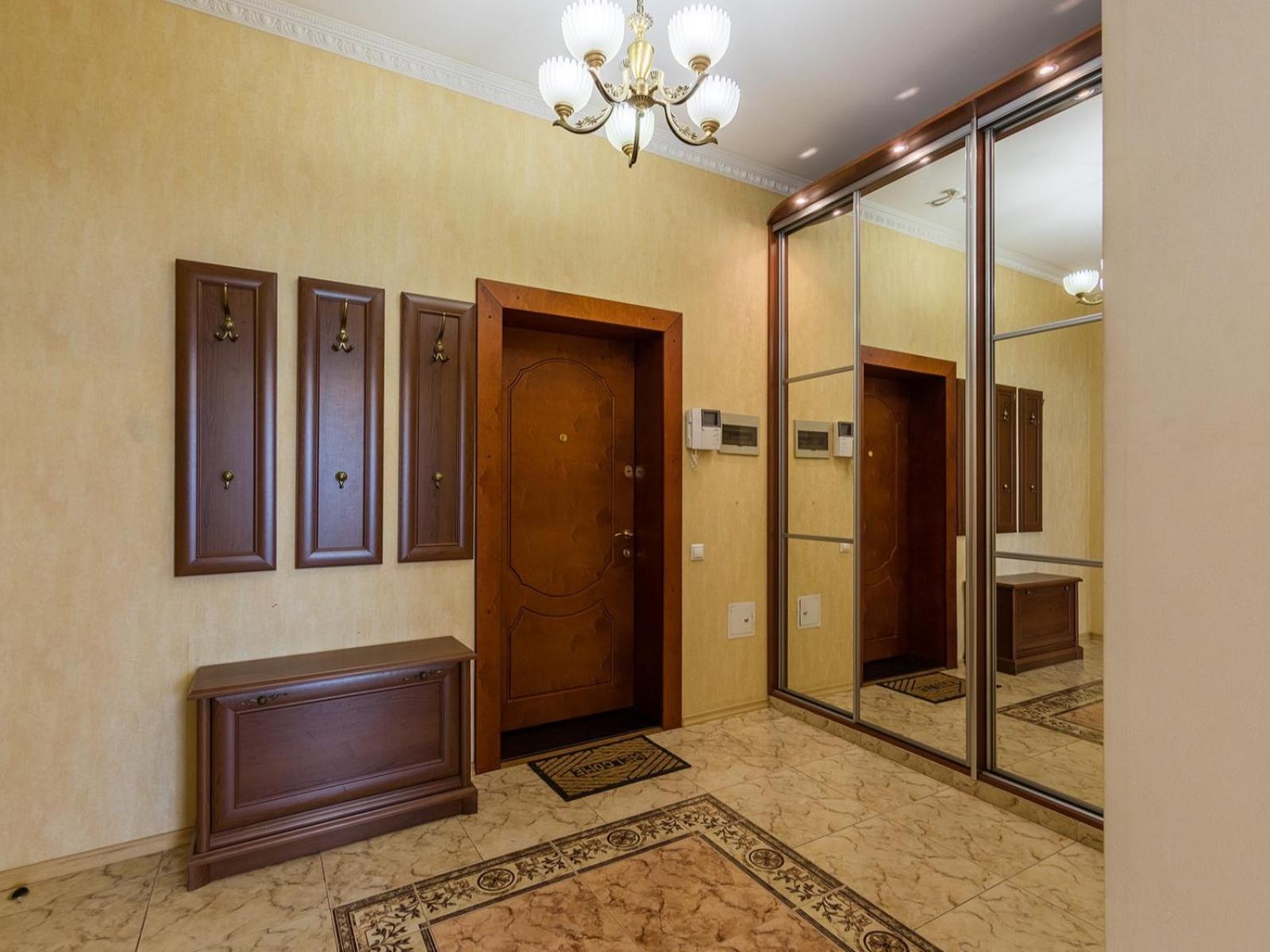 Apartment In The City Center Kyiv Room photo