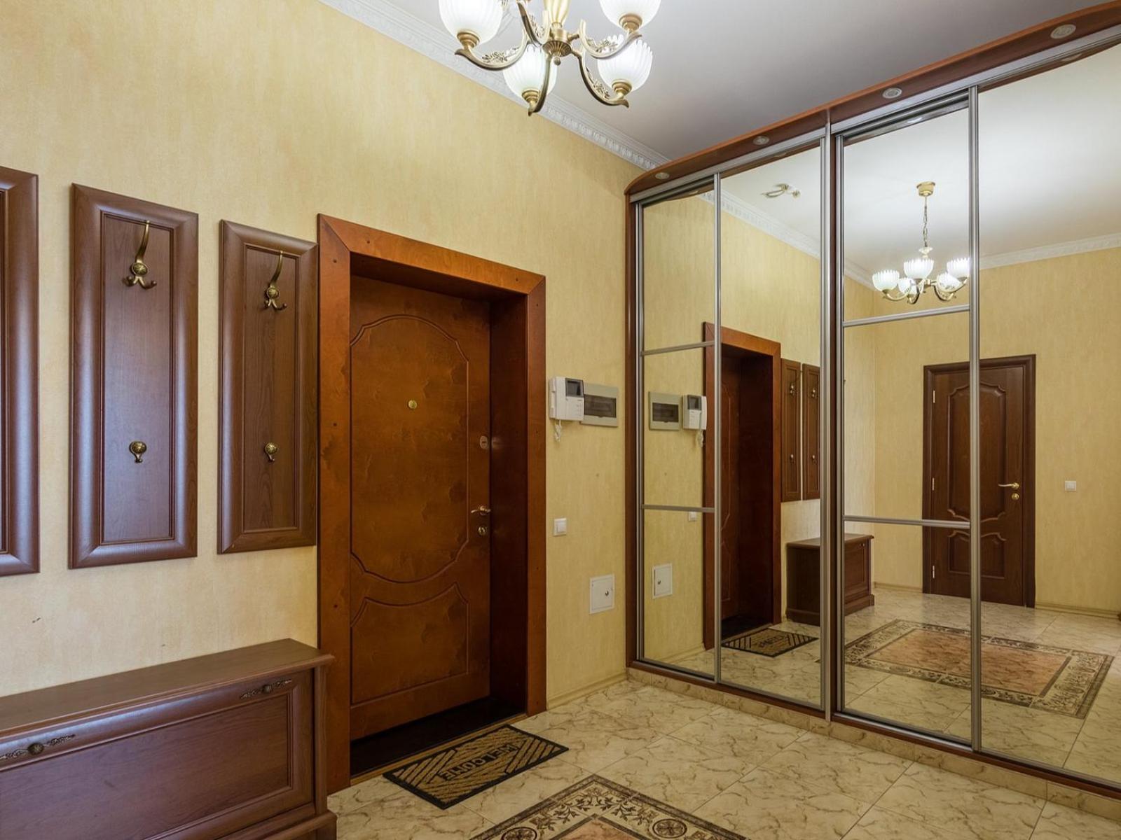 Apartment In The City Center Kyiv Room photo