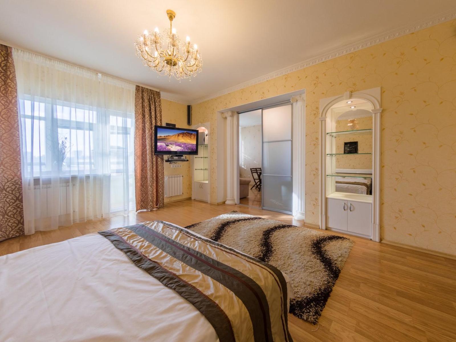 Apartment In The City Center Kyiv Room photo