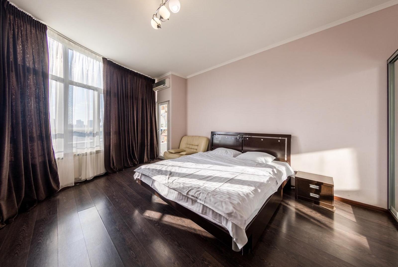 Apartment In The City Center Kyiv Room photo