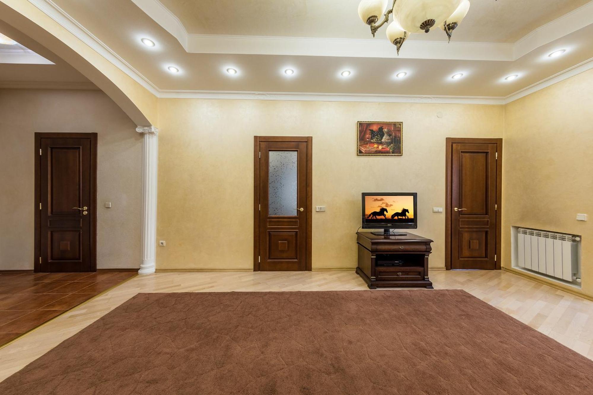 Apartment In The City Center Kyiv Room photo