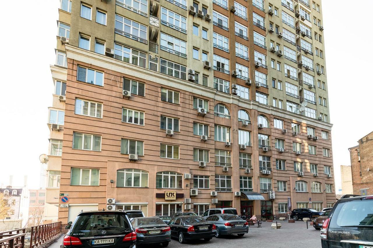 Apartment In The City Center Kyiv Exterior photo